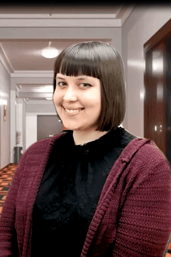 Rachel Tate Headshot