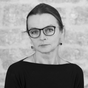 Jana Raadik Cottrell Headshot